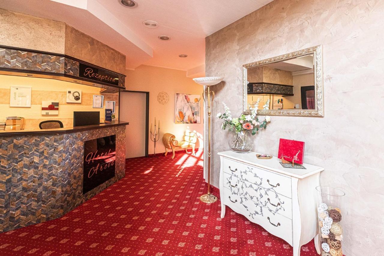 Gomaringen Hotel Garni Arcis מראה חיצוני תמונה