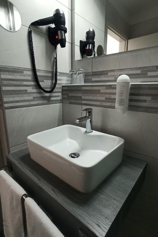 Gomaringen Hotel Garni Arcis מראה חיצוני תמונה